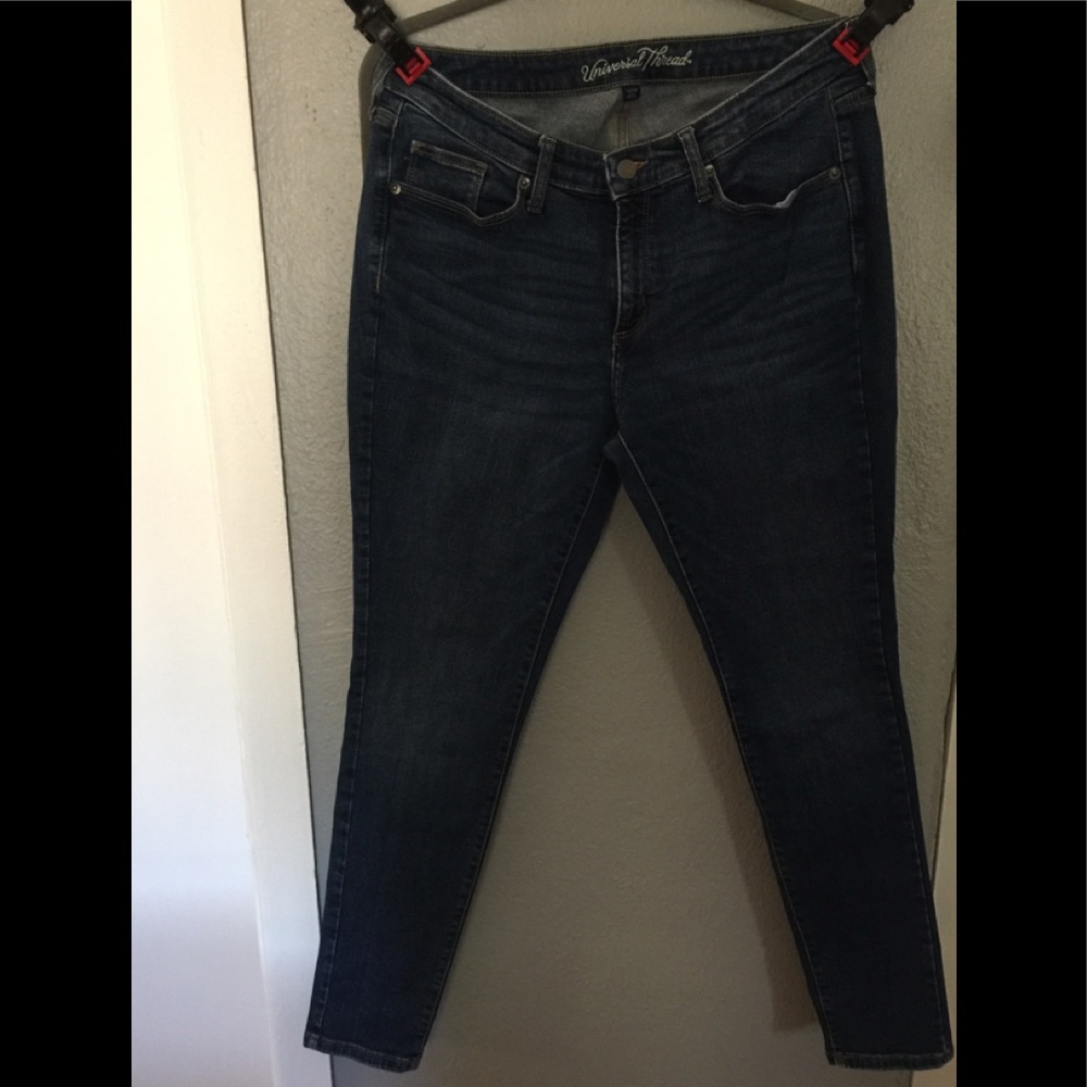 Universal Thread Jeans